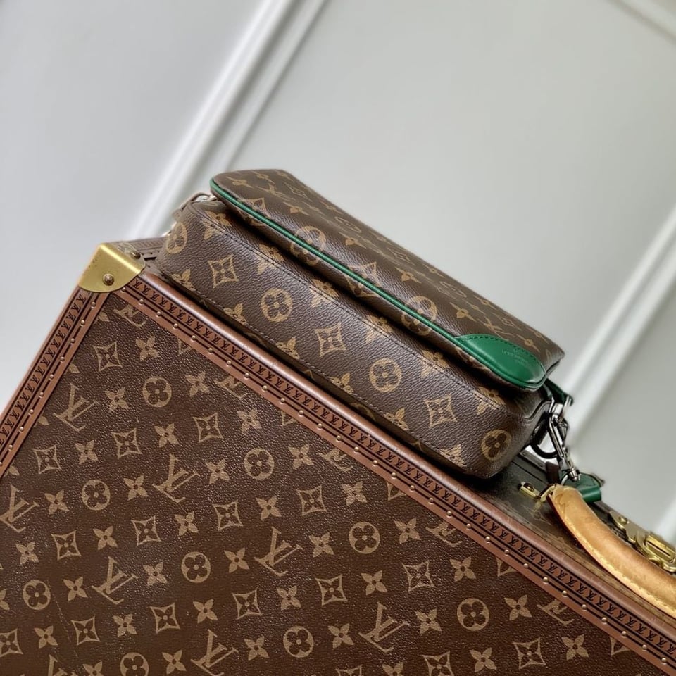 Louis Vuitton Trio Messenger Bag Green 25Cm M12766 view 7