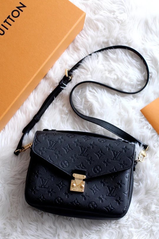Louis Vuitton Monogram Canvas Pochette M Tis Black 25Cm view 7
