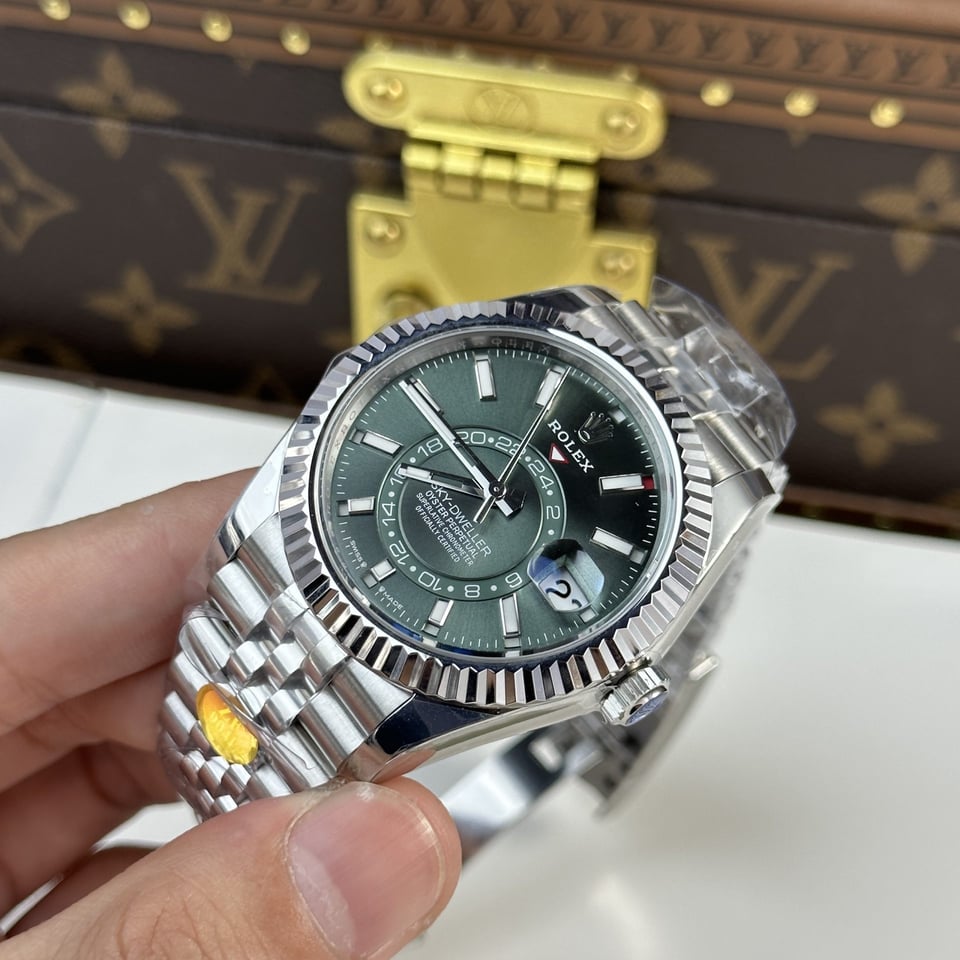 [Superclone] Rolex Sky-Dweller 42mm Mint Green Dial Jubilee 336934 view 4