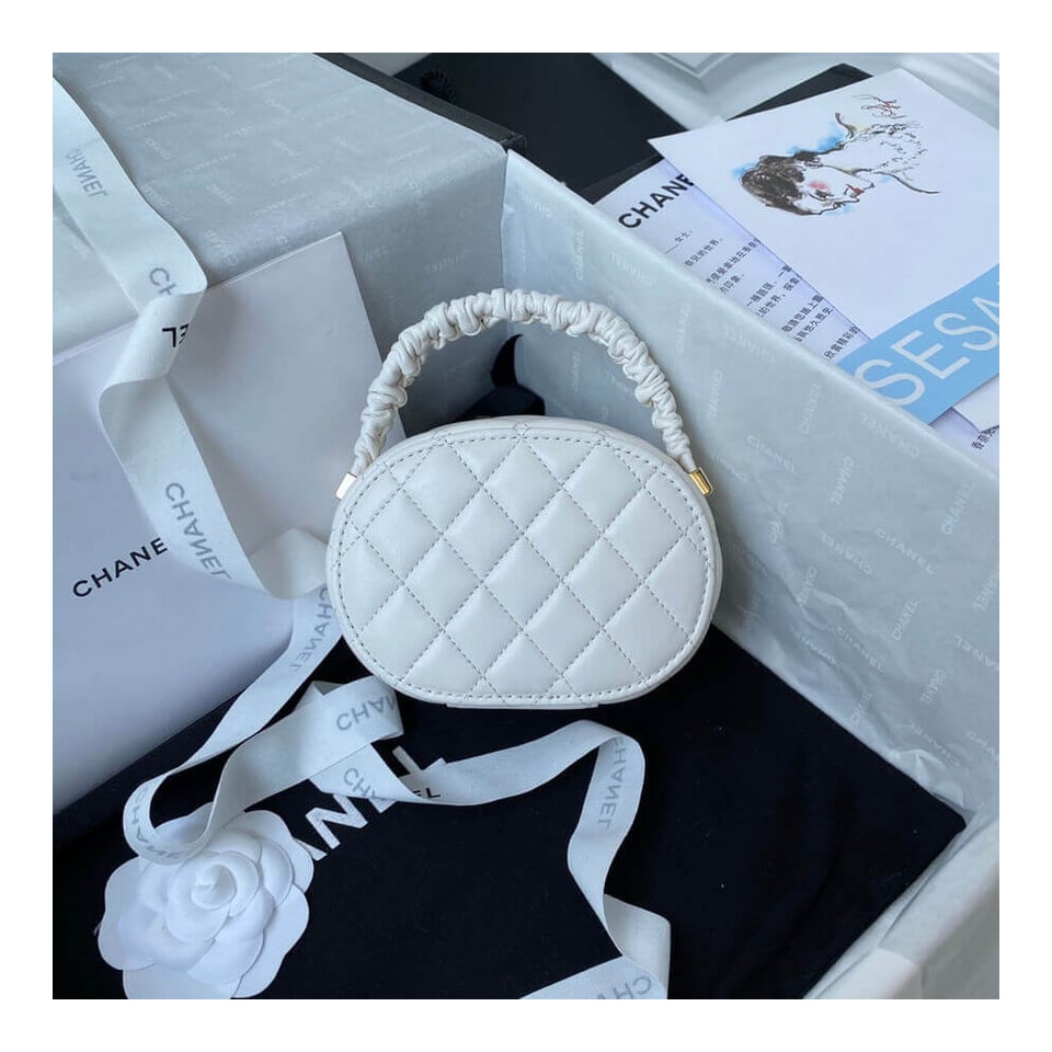 Chanel Small Vanity Case Lambskin view 4