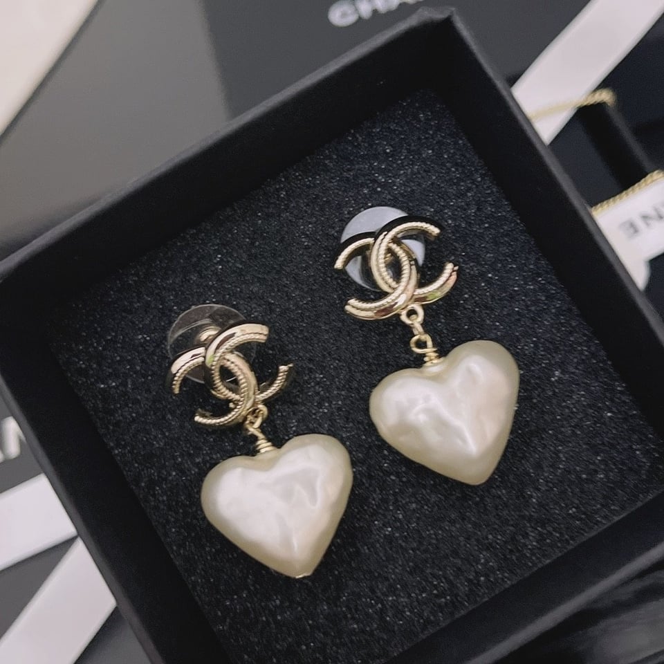 Chanel 22C Heart Pearl Pendant Cc Dangle Earrings view 6