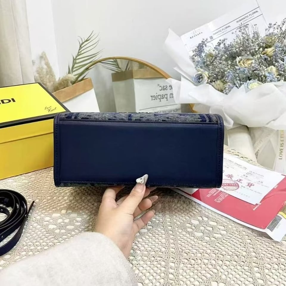 Fendi Sunshine Small Ff Chenille Shopper Dark Blue 26Cm view 9