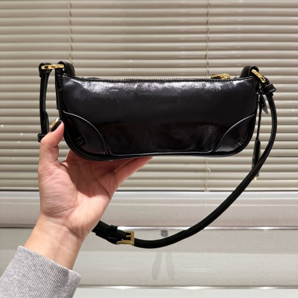 Prada Re Edition 2002 Leather Shoulder Bag Black 23Cm view 4