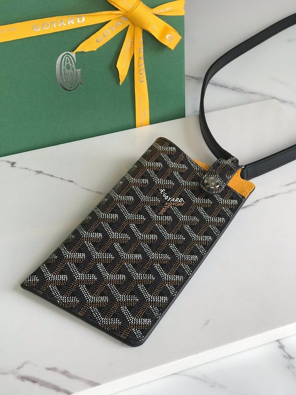 Goyard Montmartre Gm Case 18 Cm Black Goyardine Canvas view 6