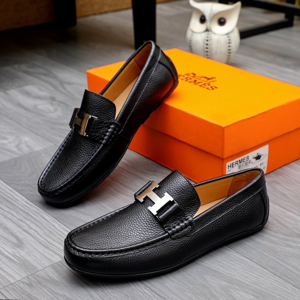 Hermes Men’S Loafer Moccasin Leather With H Silver Black view 5