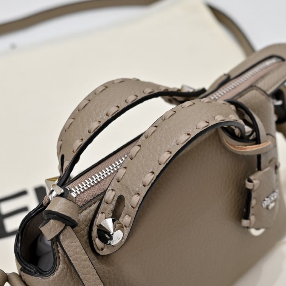 Fendi By The Way Selleria Medium Grey 20Cm view 5