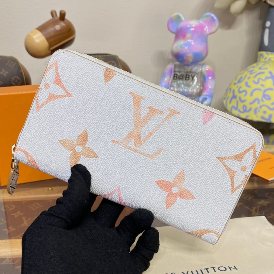 Louis Vuitton Monogram Flower Patterns Zippy Wallet view 5