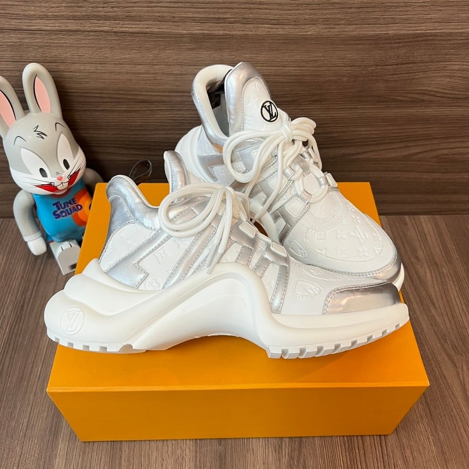 Louis Vuitton Archlight Sneaker Silver 1Abvfn view 6