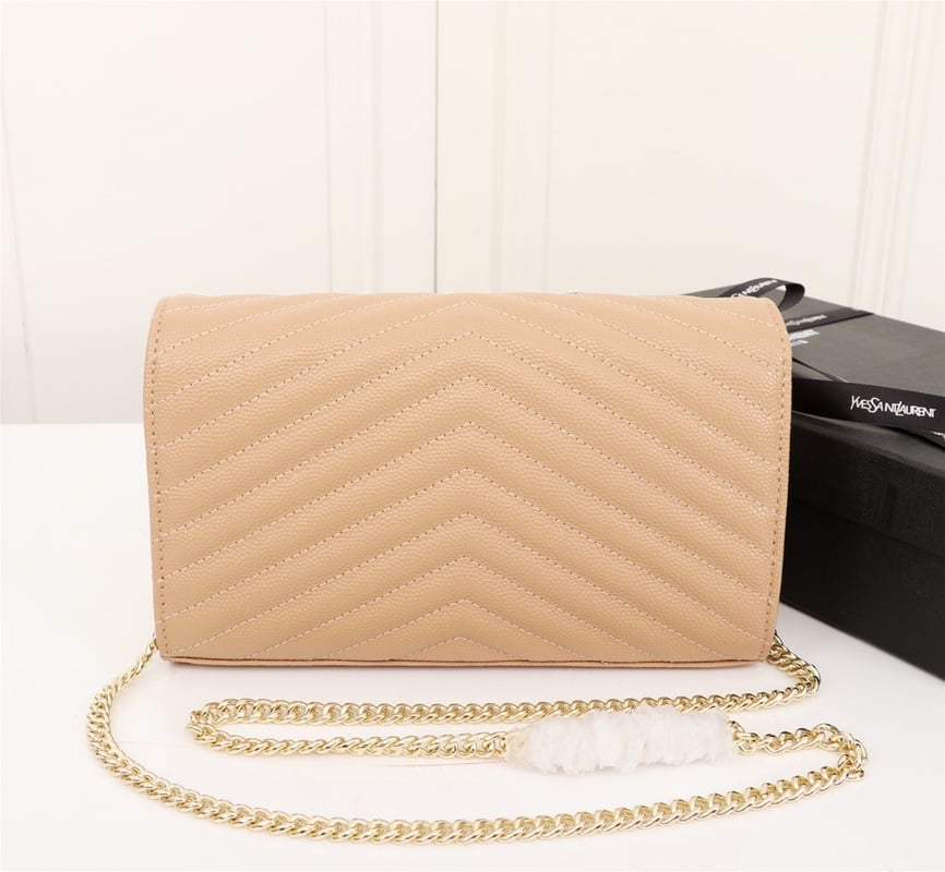 Saint Laurent Cassandre Matelasse Chain Wallet In Grain De Poudre Embossed Beige 22Cm view 7