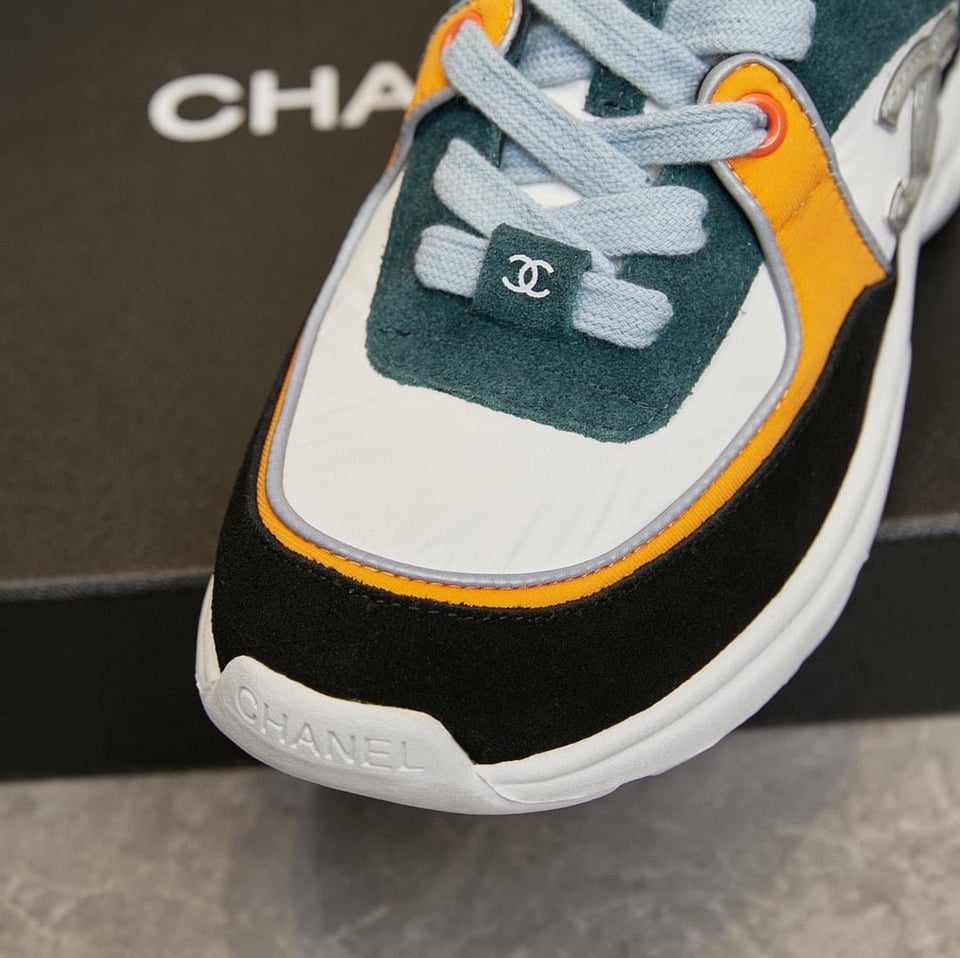 Chanel Wmns Sneaker White Navy G34360 Y53536 C0227 view 4
