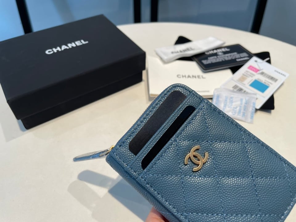 Chanel Zipped Coin Purse 11 Aegean Grained Calfskin view 4