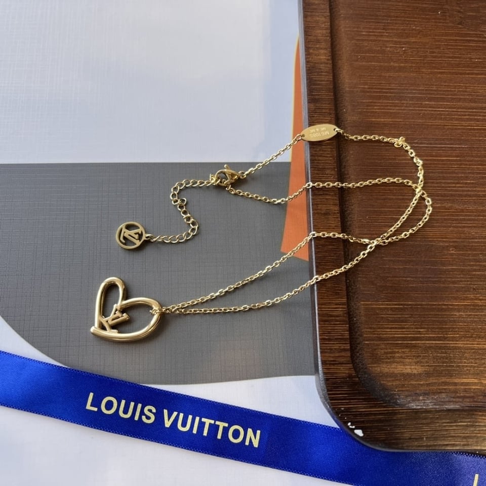 Louis Vuitton Fall In Love Necklace Gold M00465 view 2