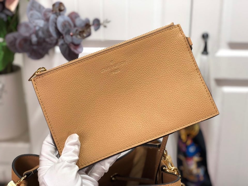 Louis Vuitton N Ono Mm 26Cm Arizona Brown view 6