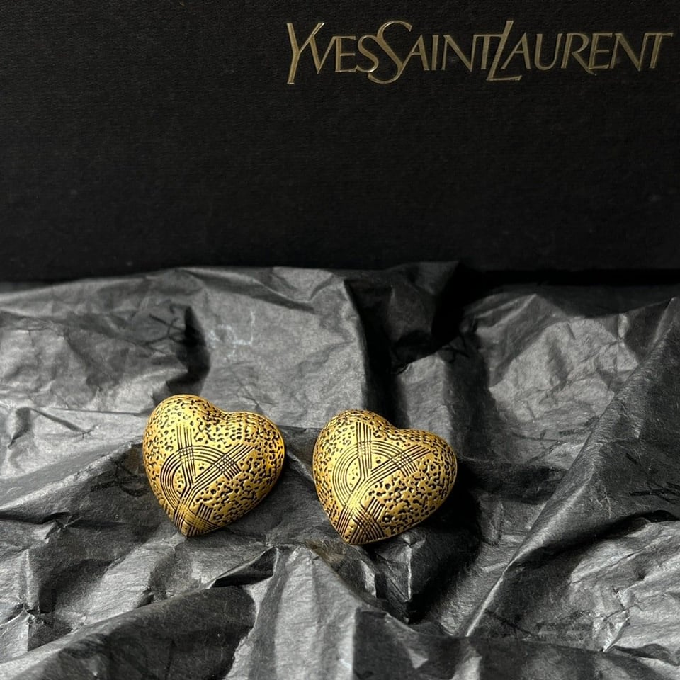 Saint Laurent Ysl Heart Earrings Gold view 4