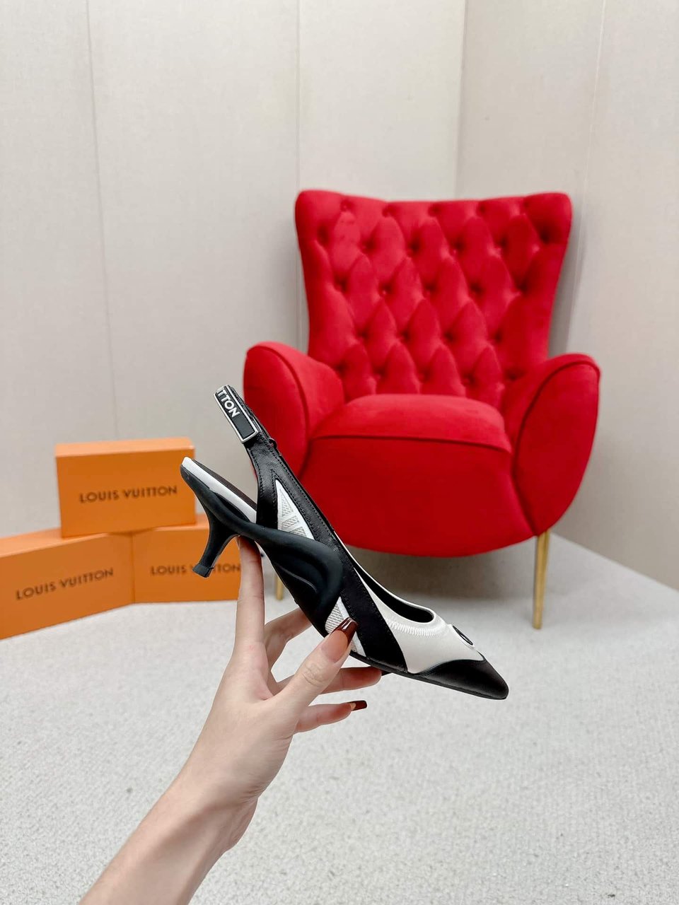 Louis Vuitton Archlight Slingback Pump Black And White view 7