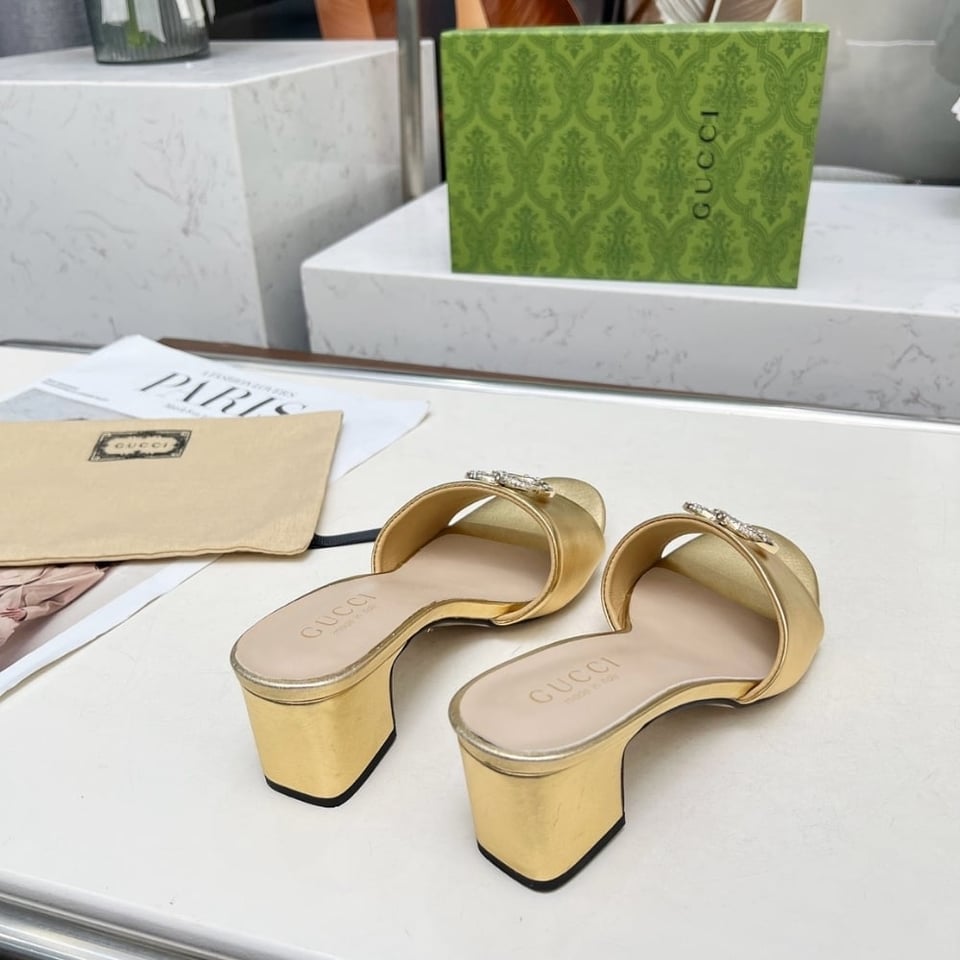Gucci Nojum Women’S Slide Sandal Metallic Gold ?817257 B8B00 8024 view 6