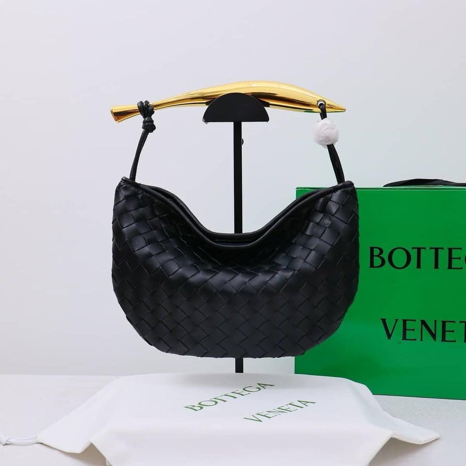Bottega Veneta Sardine Handle Bag Black 33Cm view 4