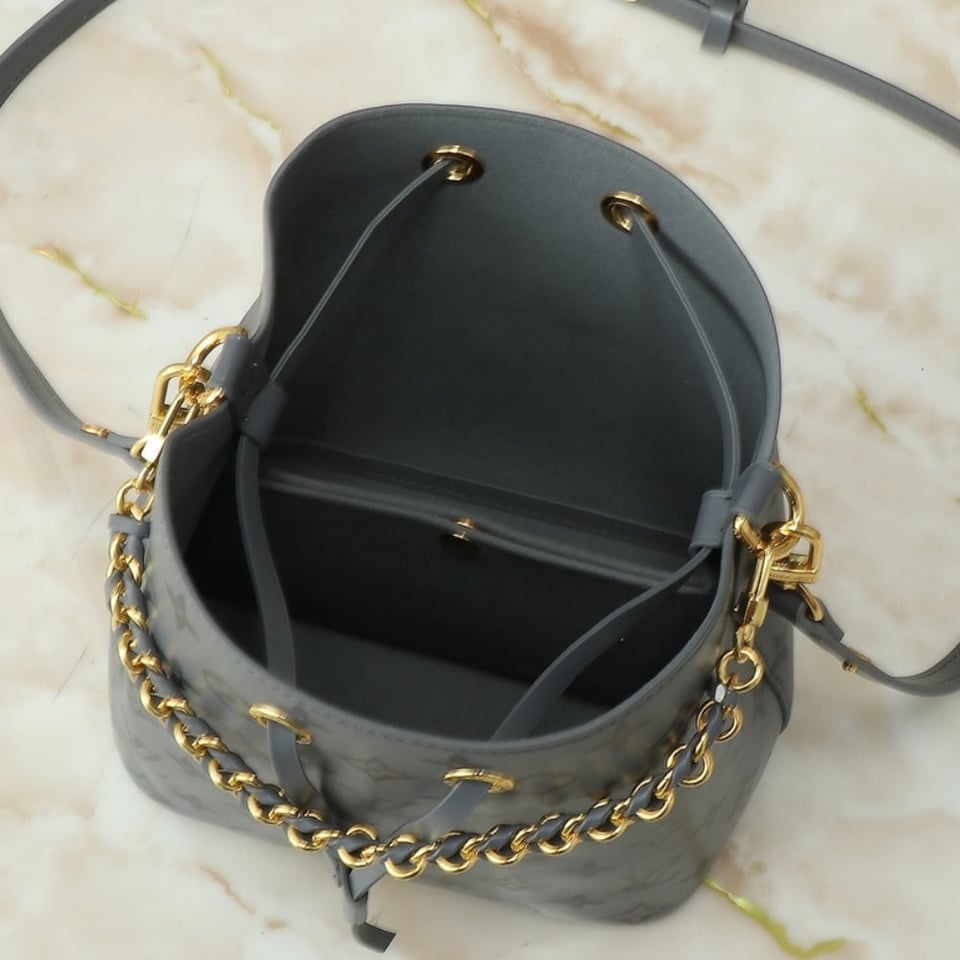Louis Vuitton Néonoé Bb Bag Grey 20Cm view 11