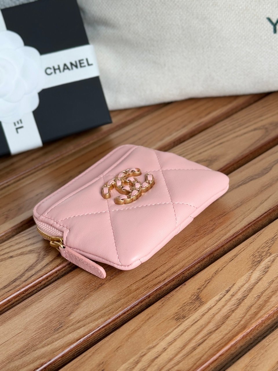 Chanel 19 Zipped Coin Purse 11Cm Pink Lambskin Gold Hardware view 6