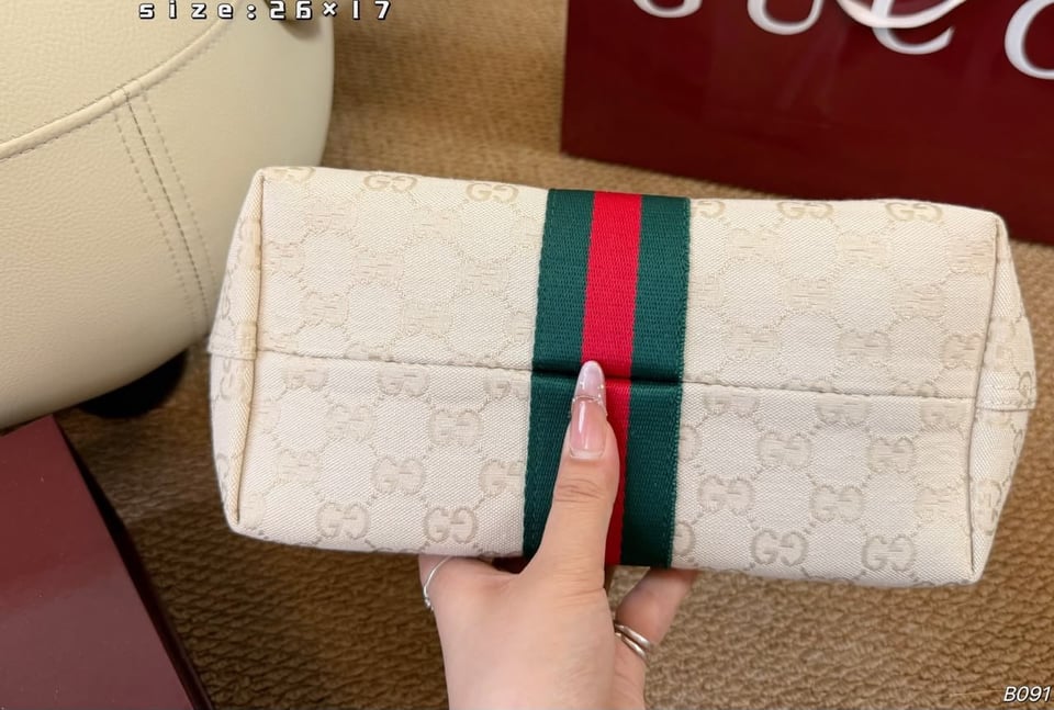Gucci Giglio Small Tote Bag 25cm/9.8in Ivory GG Canvas 860845 view 10