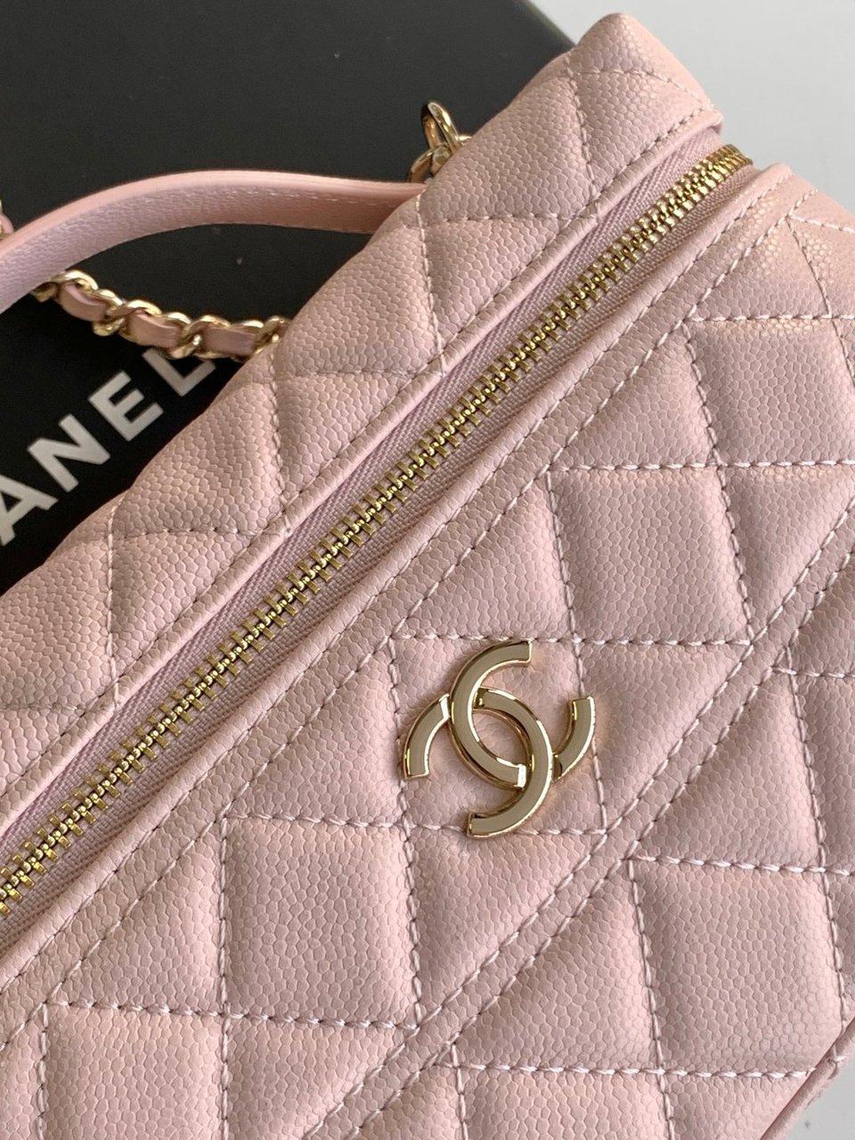 Chanel 25C Vanity Case Pink 20cm view 10