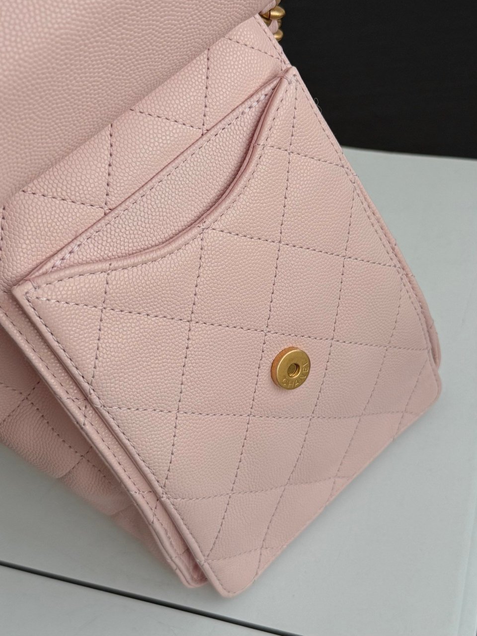 Chanel Spring-Summer 2025 Handbag Grained Calfskin &amp; Gold-Tone Metal Pink 30Cm/ 11.8In view 9