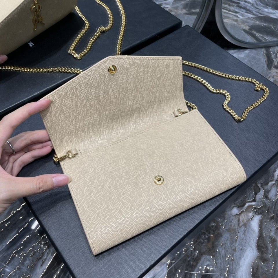 Saint Laurent Uptown Chain Wallet In Grain De Poudre Embossed Leather Blanc Vintage 19Cm view 6