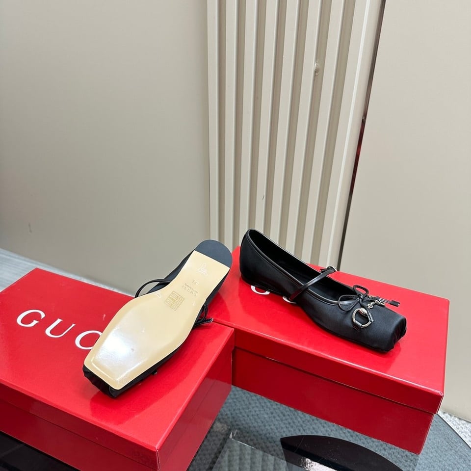 Gucci Women’S Horsebit Ballet Flat Satin Black view 4