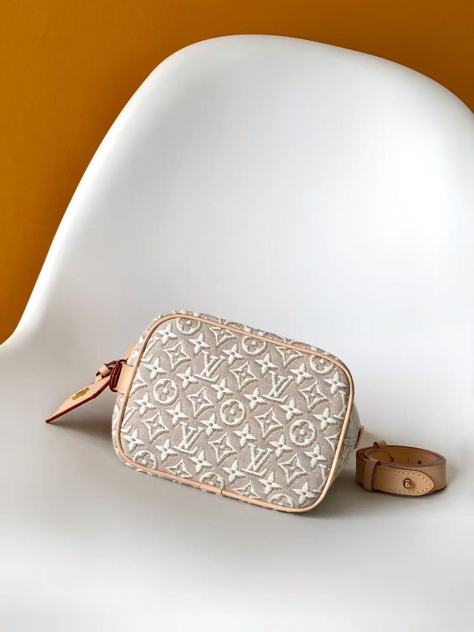 Louis Vuitton All In BB Monogram Emblème Peuplier Motif 16cm M2A377 view 4