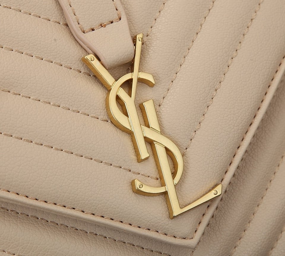 Saint Laurent Collège Medium Chain Bag In Quilted Leather Beige 24Cm view 10