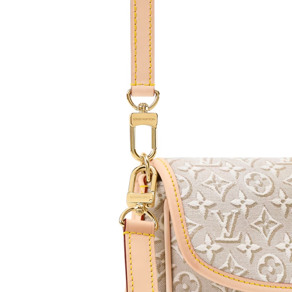 Louis Vuitton Diane PM Monogram Emblème Peuplier Motif 24cm M29795 view 2
