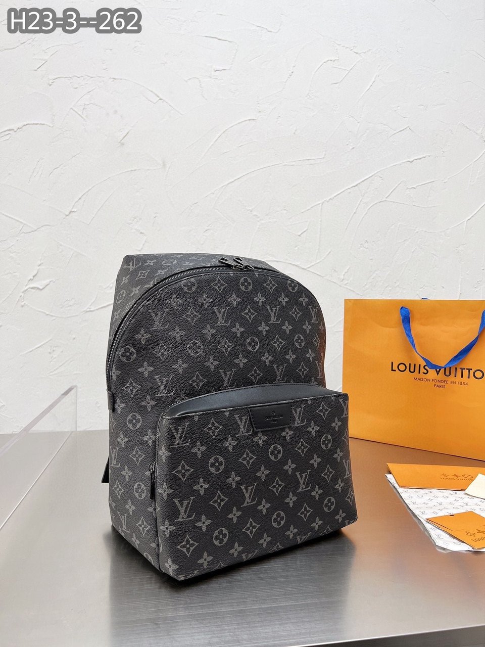 Louis Vuitton Discovery Backpack Monogram Eclipse Pm Black 37Cm M43186 view 3