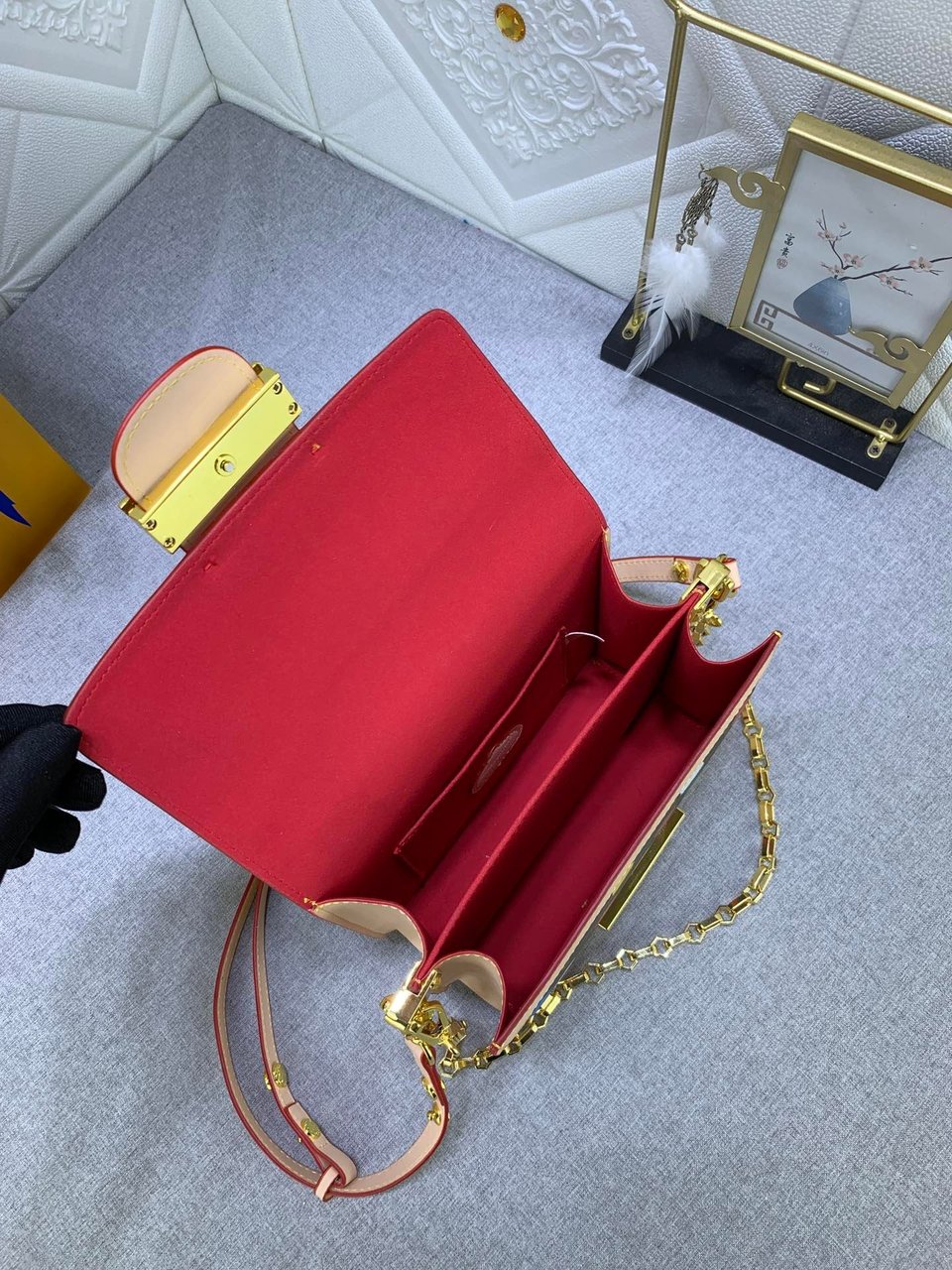 Louis Vuitton X Yk Dauphine Mm Multicolor 20Cm M46432 view 3