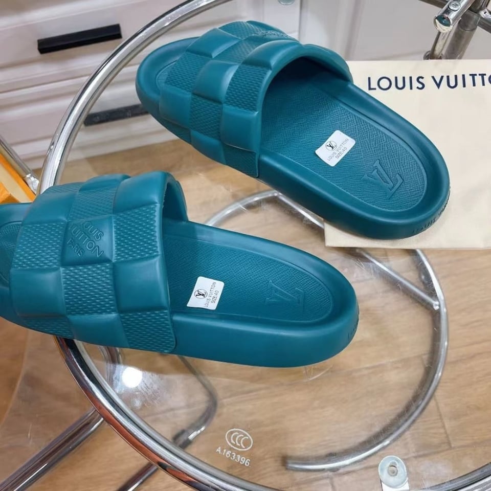 Louis Vuitton Waterfront Mule Maxi Damier Rubber Blue view 5