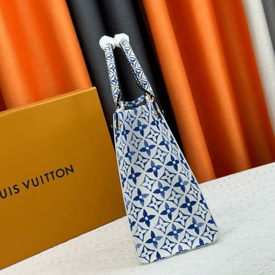 Louis Vuitton Onthego Handbag Blue Monogram Pattern 35cm/13.8in view 4