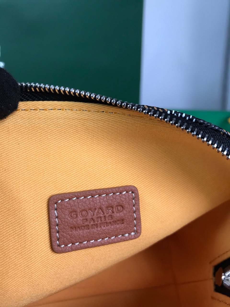 Goyard Vendôme Cosmetic Pouch 17cm Black Goyardine Canvas And Tan Calfskin Trim view 8