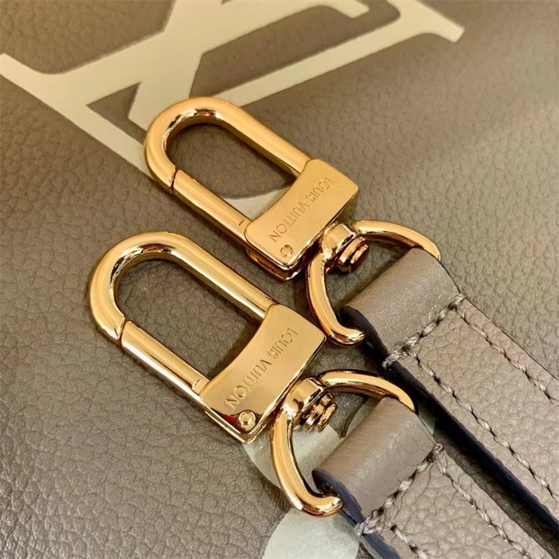 Louis Vuitton LV OnTheGo East West M46653 Beige 25cm view 12