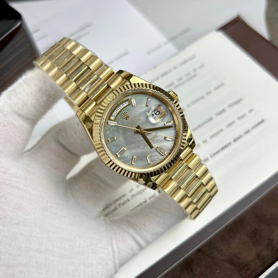 [SUPER CLONE] Rolex Day-Date 40mm Pearl Watch Face President 228238 view 2