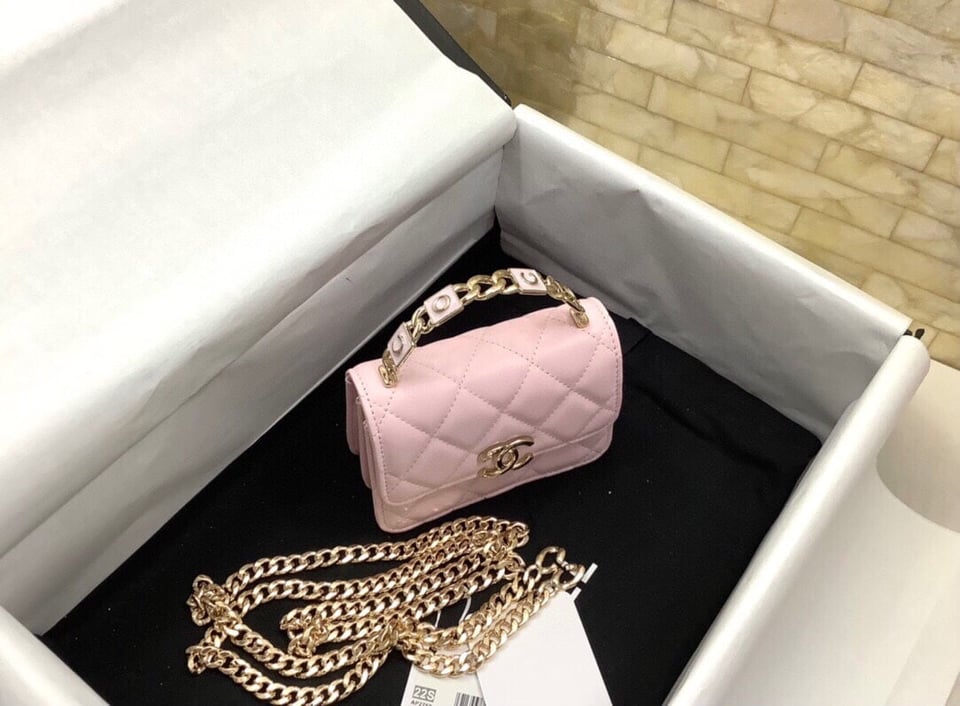 Chanel Woc 13Cm With Top Handle Pink Quilted Calfskin Gold Hardware view 10