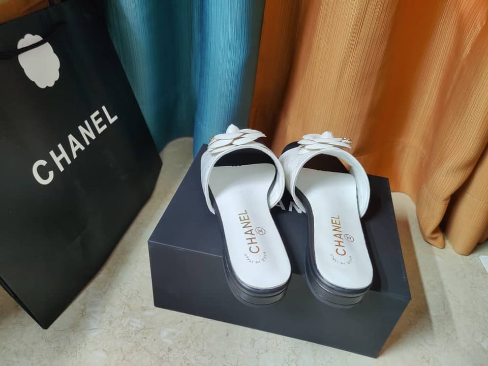 Chanel Camellia Leather Slides White view 3