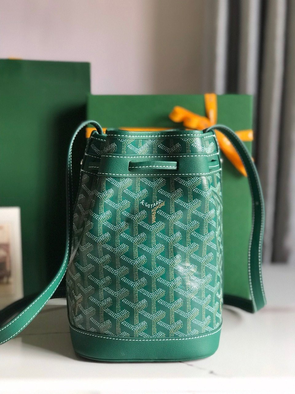 Goyard Petit Flot Bucket Bag 22 Cm Green Goyardine Canvas And Lambskin Trim view 8
