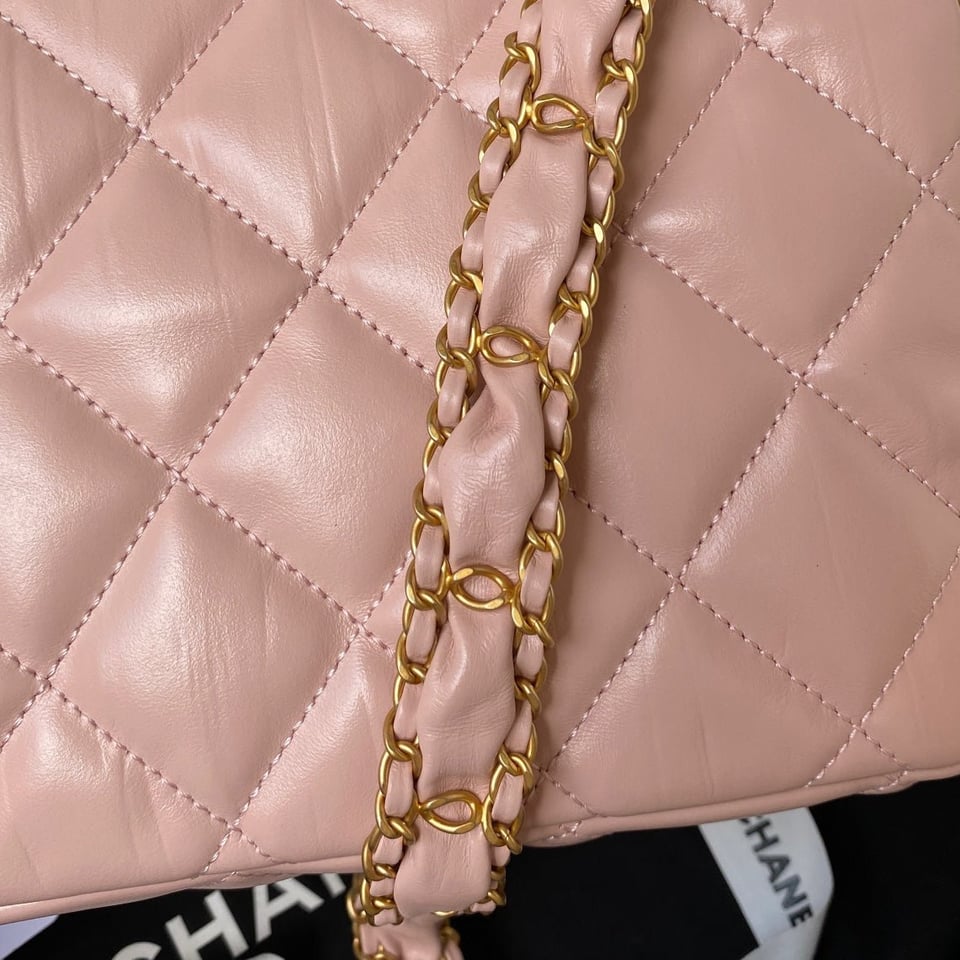 Chanel 23K 13,5Cm Rose Pink Calfskin Gold Hardware view 4