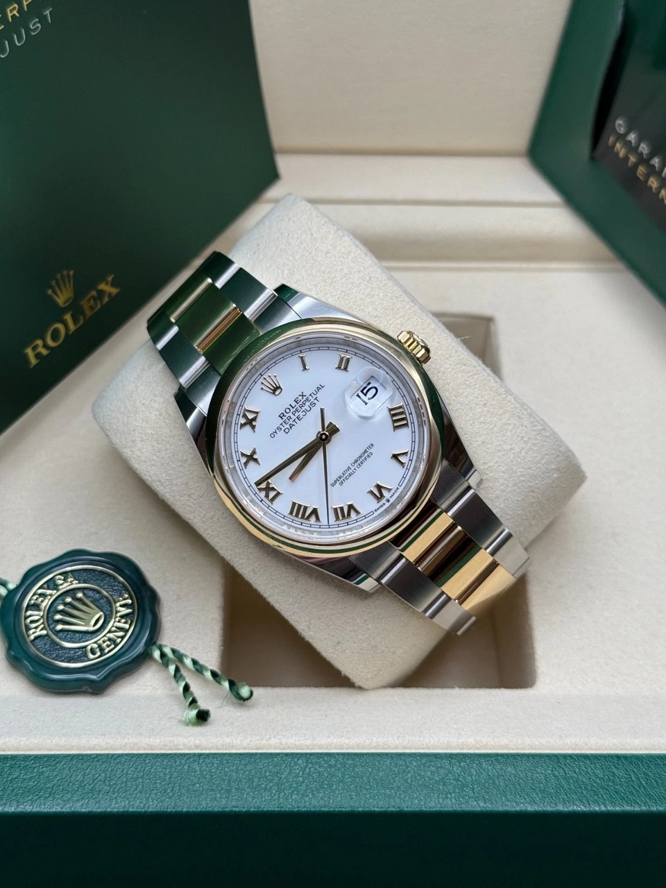[Superclone] Rolex Datejust 41mm White Dial Yellow Oyster 126303 view 5