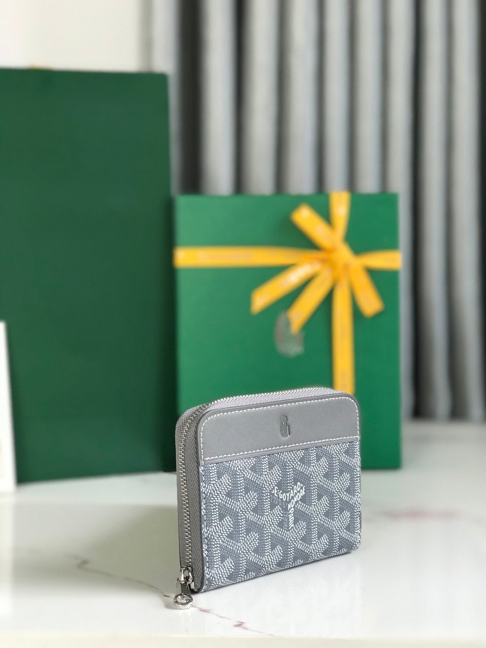 Goyard Matignon Mini Wallet 11 Cm Gray Goyardine Canvas And Calfskin view 7