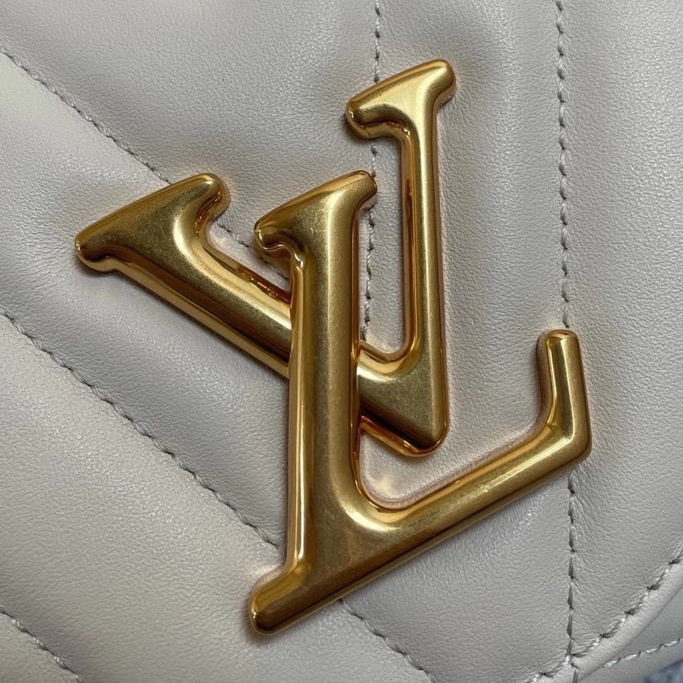 Louis Vuitton New Wave Chain 24Cm Ivory M58549 view 5