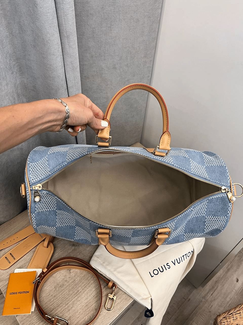 Louis Vuitton Keepall Bandoulière 50 Bag ‘Blue’ 50Cm N40739 view 5