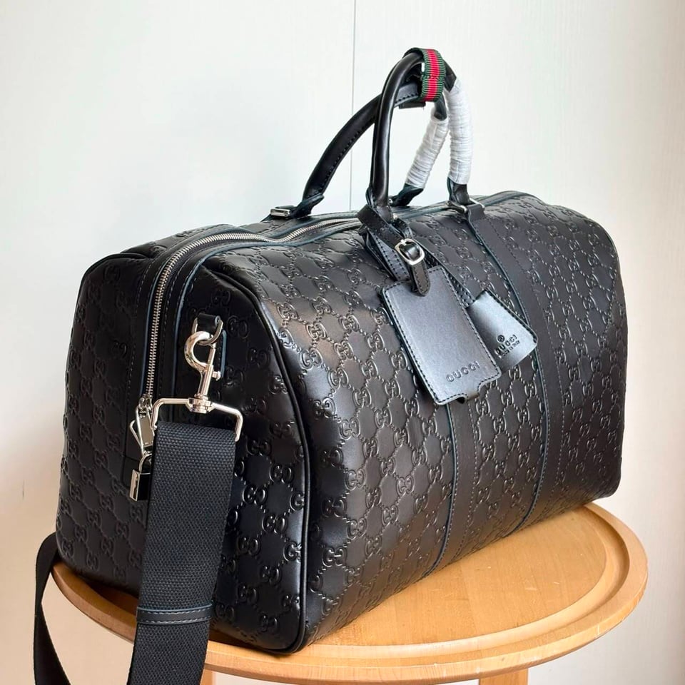 Gucci GG Emblem Medium Duffle Bag Black 45cm/29in view 4