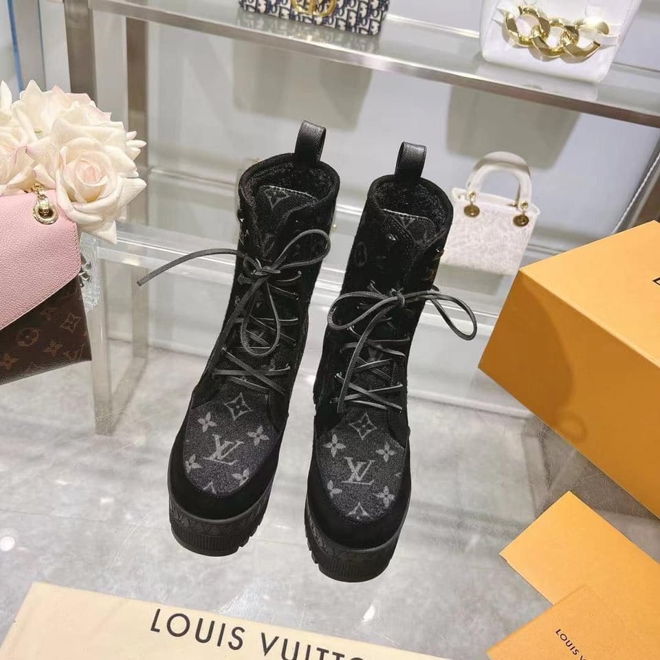 Louis Vuitton Laureate Platform Desert Boot Black 1Ac7M0 view 4