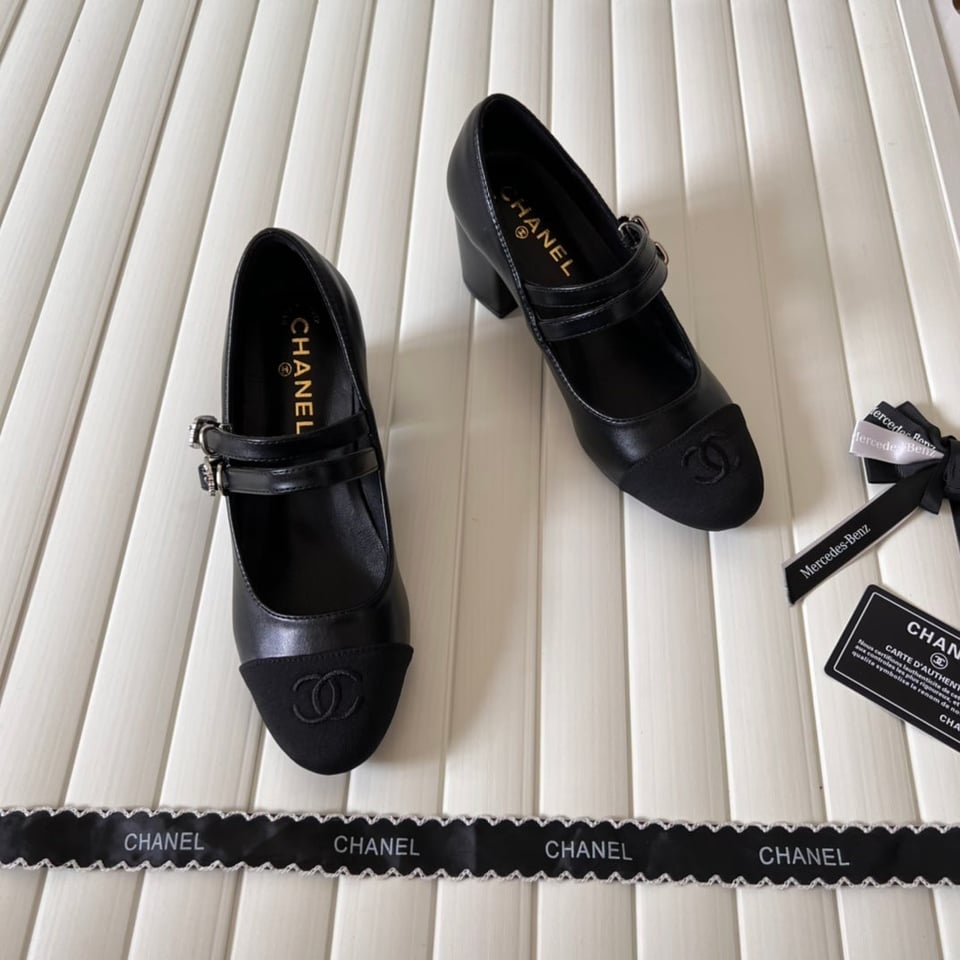 Chanel Mary Janes And Grosgrain Black G45696 B16524 Nx492 view 8