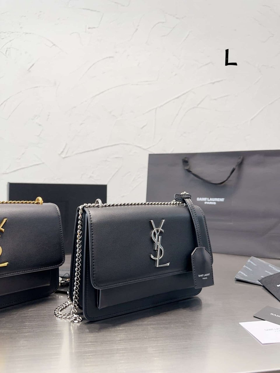 Saint Laurent Sunset Medium Chain Bag In Smooth Leather 22Cm view 4